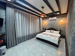 Xaymone Riverside Resort and Restaurant