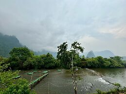 Xaymone Riverside Resort and Restaurant