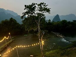 Xaymone Riverside Resort and Restaurant