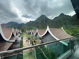 Xaymone Riverside Resort and Restaurant