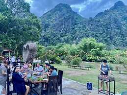 Xaymone Riverside Resort and Restaurant
