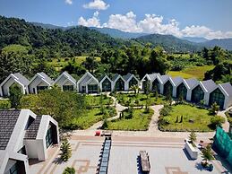 Xaymone Riverside Resort and Restaurant