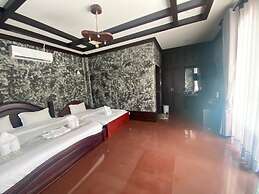 Xaymone Riverside Resort and Restaurant