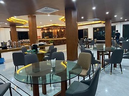 Xaymone Riverside Resort and Restaurant