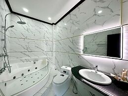 Xaymone Riverside Resort and Restaurant