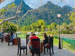 Xaymone Riverside Resort and Restaurant