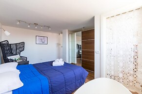 Viewsuvio Terrace at Historical Center