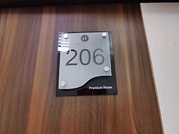 Hotel Mandi Heights - Bar, Fine Dining & Banquet Hall