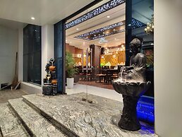 Hotel Mandi Heights - Bar, Fine Dining & Banquet Hall