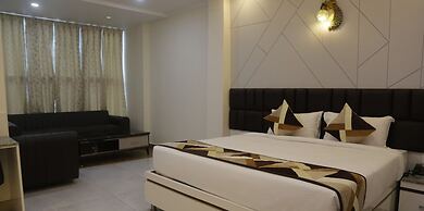 Hotel Mandi Heights - Bar, Fine Dining & Banquet Hall