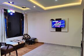 Hotel Mandi Heights - Bar, Fine Dining & Banquet Hall