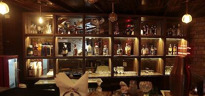 Hotel Mandi Heights - Bar, Fine Dining & Banquet Hall