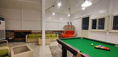 Hotel Mandi Heights - Bar, Fine Dining & Banquet Hall