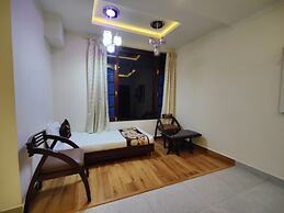 Hotel Mandi Heights - Bar, Fine Dining & Banquet Hall