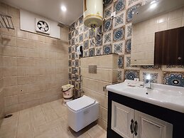 Hotel Mandi Heights - Bar, Fine Dining & Banquet Hall