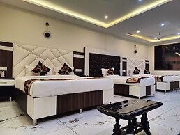 Hotel Mandi Heights - Bar, Fine Dining & Banquet Hall