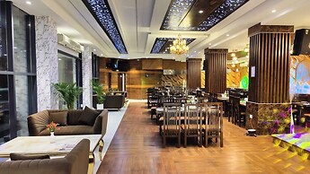 Hotel Mandi Heights - Bar, Fine Dining & Banquet Hall