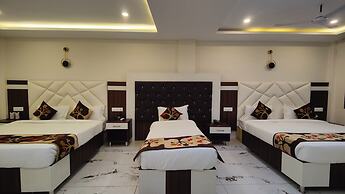Hotel Mandi Heights - Bar, Fine Dining & Banquet Hall