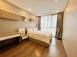Luxury Landmark - Linh's Apartment