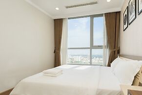 Luxury Landmark - Linh's Apartment