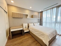 Luxury Landmark - Linh's Apartment