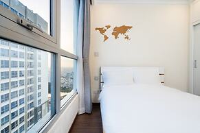 Luxury Landmark - Linh's Apartment