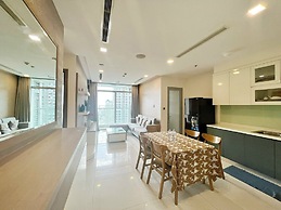Luxury Landmark - Linh's Apartment