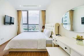 Luxury Landmark - Linh's Apartment