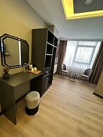 Skymoon Airport Hotel