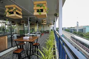 Earth Hotels