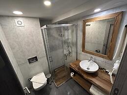 Assos Troy Port Hotel