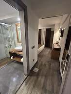 Assos Troy Port Hotel