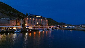 Assos Troy Port Hotel