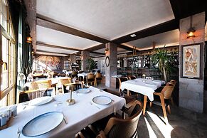 Assos Troy Port Hotel
