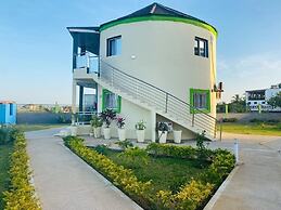 Seaview 1-bed Suite on Cape Point Beach, Bakau