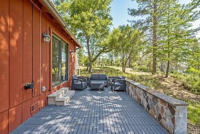 The Red House - Near Golf, Beaches & Communal Pool by Yosemite Region 