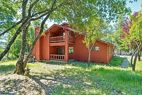 The Red House - Near Golf, Beaches & Communal Pool by Yosemite Region 