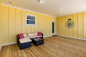 Lemon Breeze - 2521 Bienville 5 Bedroom Home by RedAwning