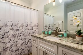 Lemon Breeze - 2521 Bienville 5 Bedroom Home by RedAwning