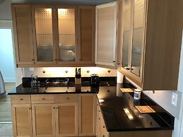 Bay View Bungalow By The Pier 4 Bedroom Home by RedAwning