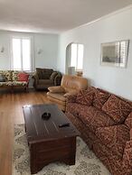 Bay View Bungalow By The Pier 4 Bedroom Home by RedAwning