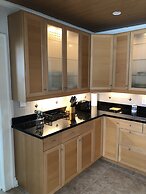 Bay View Bungalow By The Pier 4 Bedroom Home by RedAwning