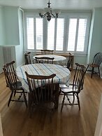 Bay View Bungalow By The Pier 4 Bedroom Home by RedAwning