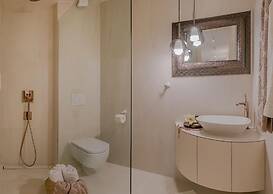 Levelup Apartment Split