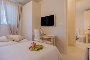 Levelup Apartment Split