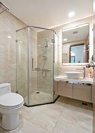 DongDong Skyview APT in Landmark81 Tower