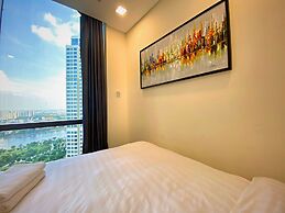 DongDong Skyview APT in Landmark81 Tower