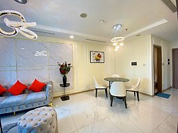 DongDong Skyview APT in Landmark81 Tower