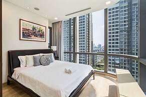 DongDong Skyview APT in Landmark81 Tower