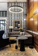 The Louis Hotel